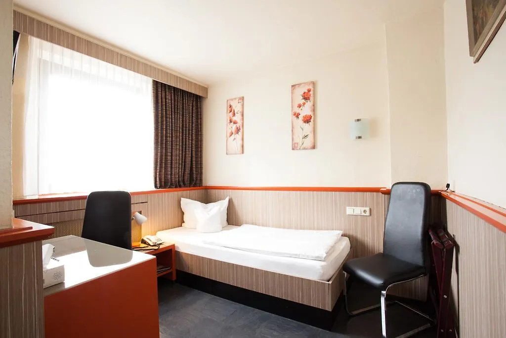 Trip Inn Hotel Ariane Köln 3*,