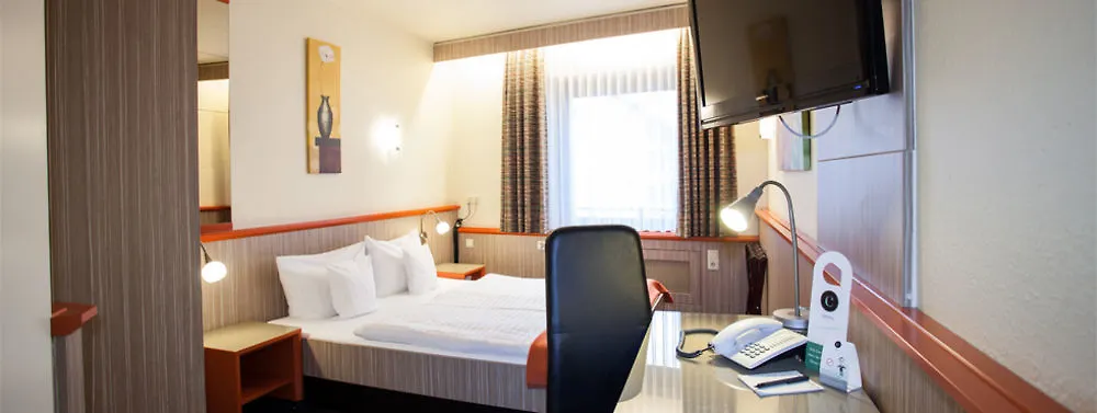 Trip Inn Hotel Ariane Köln 3*,