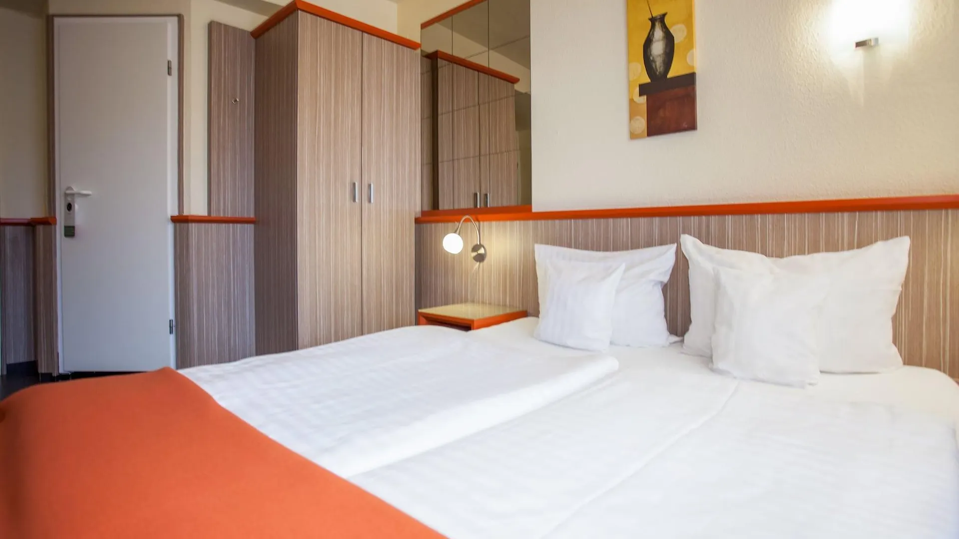 Trip Inn Hotel Ariane Cologne 3*,